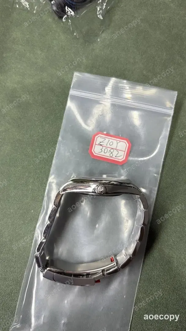 新作 ロレックス オイスターパーペチュアル ウォッチ コピー Z10Y3082 No.0212