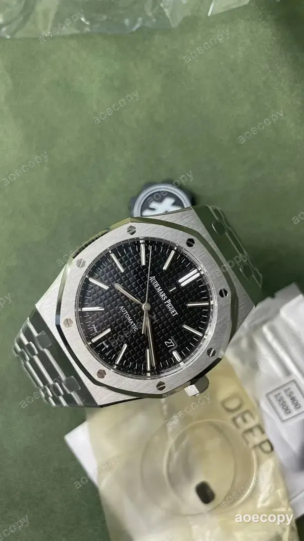大人気★ オーデマ・ピゲ ロイヤルオーク ブラック ウォッチ N級品 K26564 No.0010