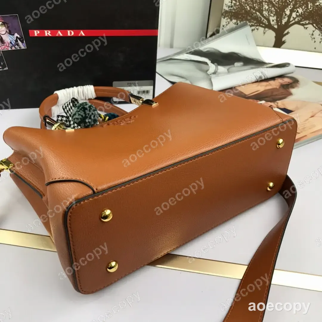 可愛い新作 プラダ バッグ スーパーコピー DD2802850 No.0126