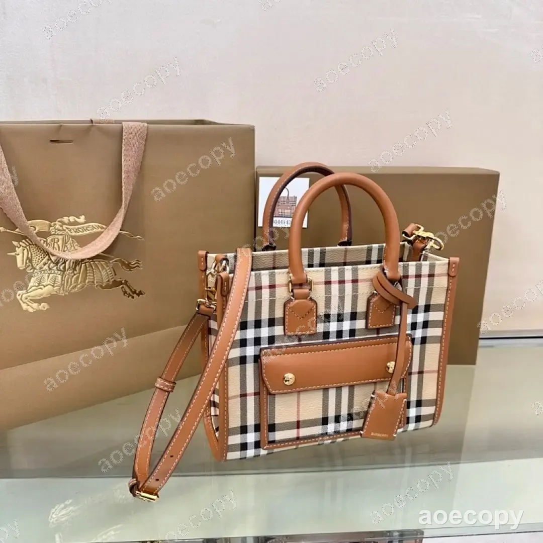 可愛い バーバリー バッグ 偽物 02360E63 No.0297