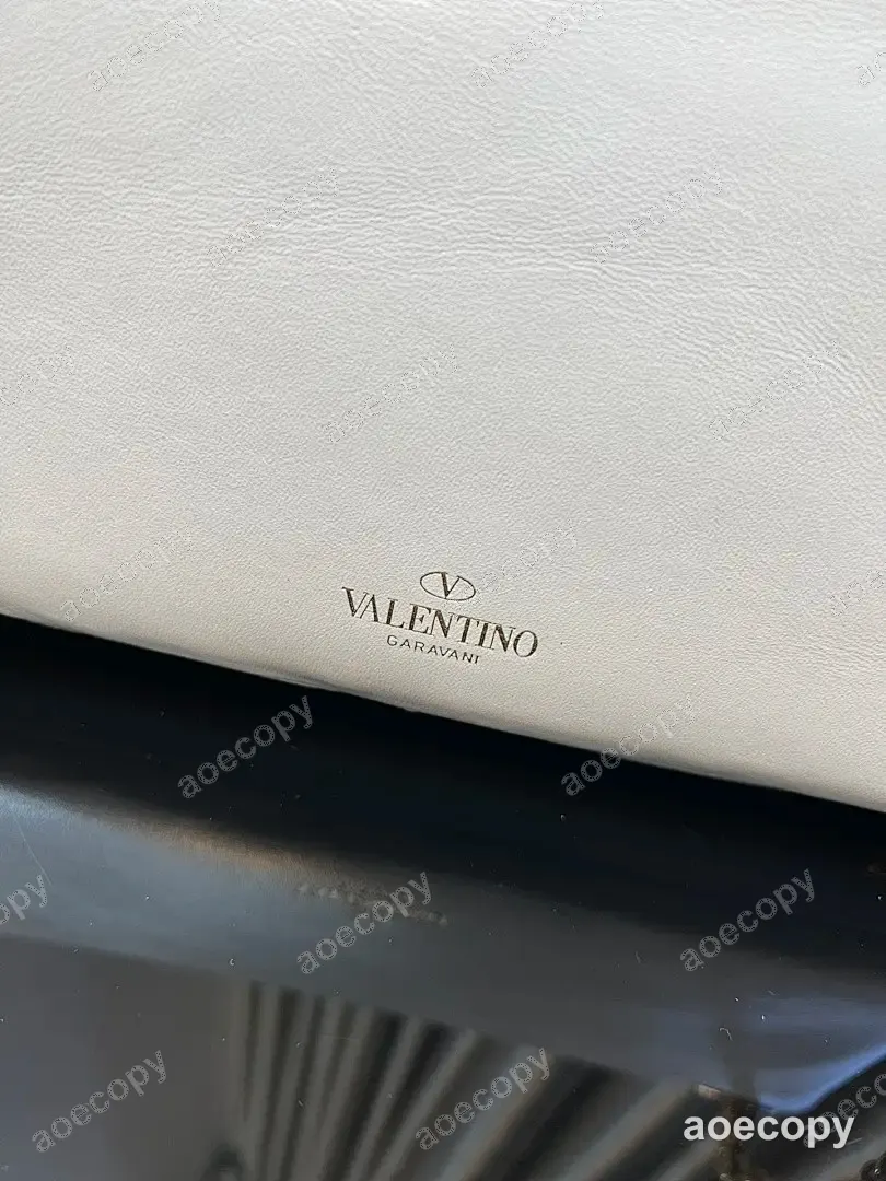 人気新作 ヴァレンティノ バッグ N級品 YUPOO-126 No.0118