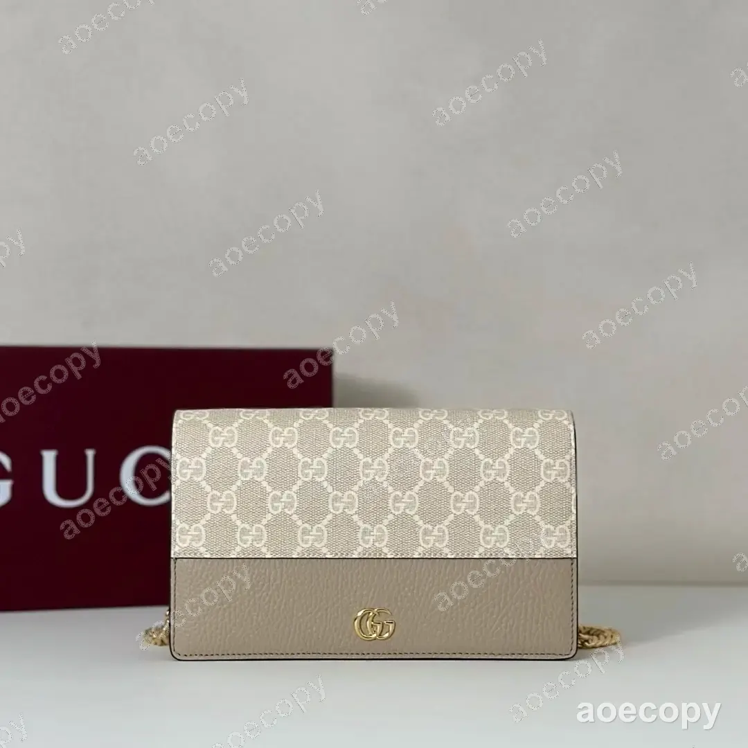 大人気★ グッチ ウォレット スーパーコピー 177841 No.0134