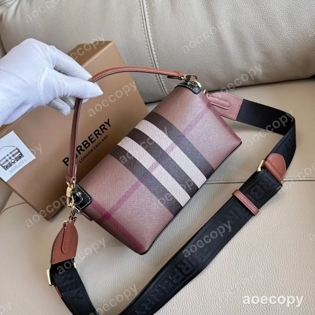 大人気★ バーバリー バッグ N級品 0032203F No.0405