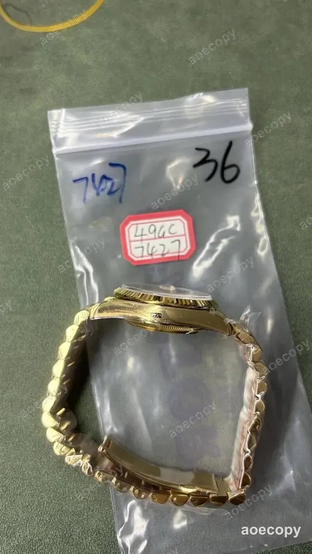 注目の新作 ロレックス デイデイト ウォッチ N級品 49GC7427 No.0197
