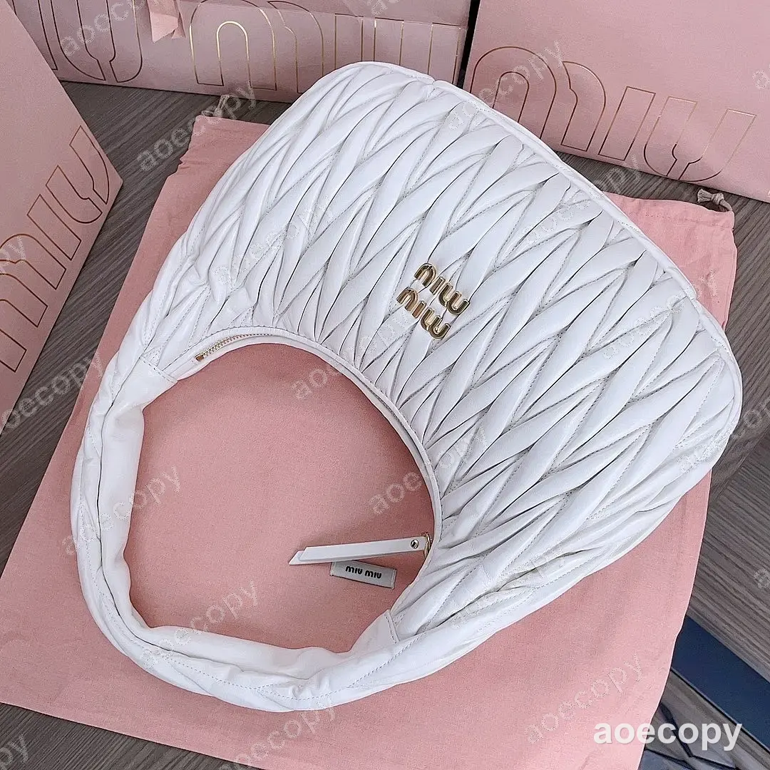 可愛い ミュウミュウ バッグ N級品 No.0200
