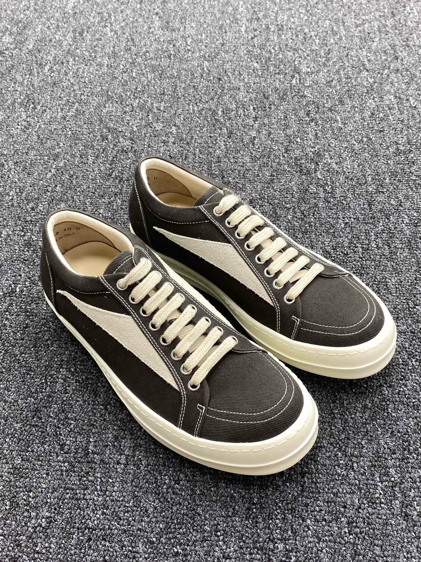 R 0wens DRKSHDW Vintage Low Canvas Sneakers  “Black/Milk”
