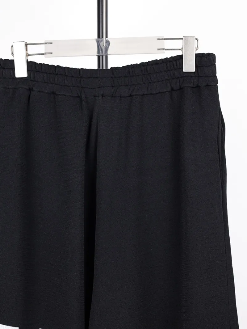 01 Logo Shorts