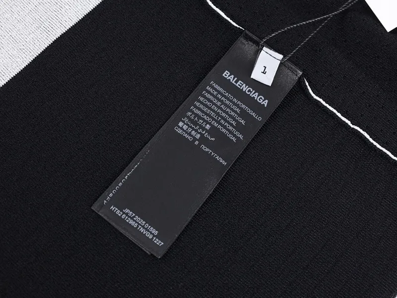 01 Logo Vest