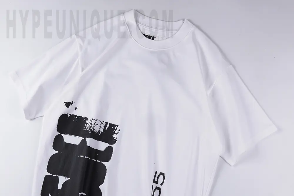 Sp5der Commerce Tee white front working area top view
