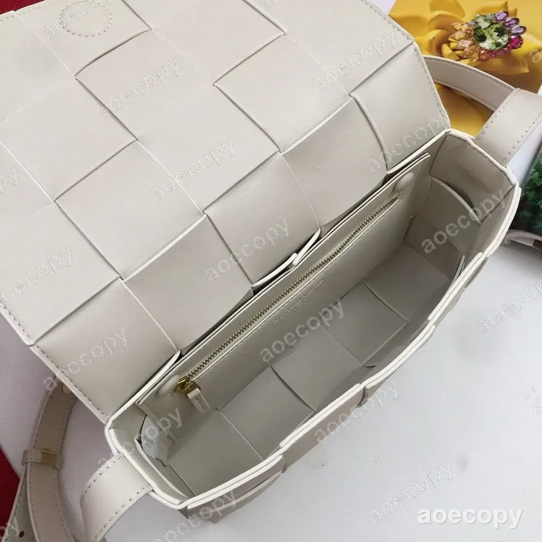 激安 バーバリー カセット バッグ N級品 CPG601280 No.0010