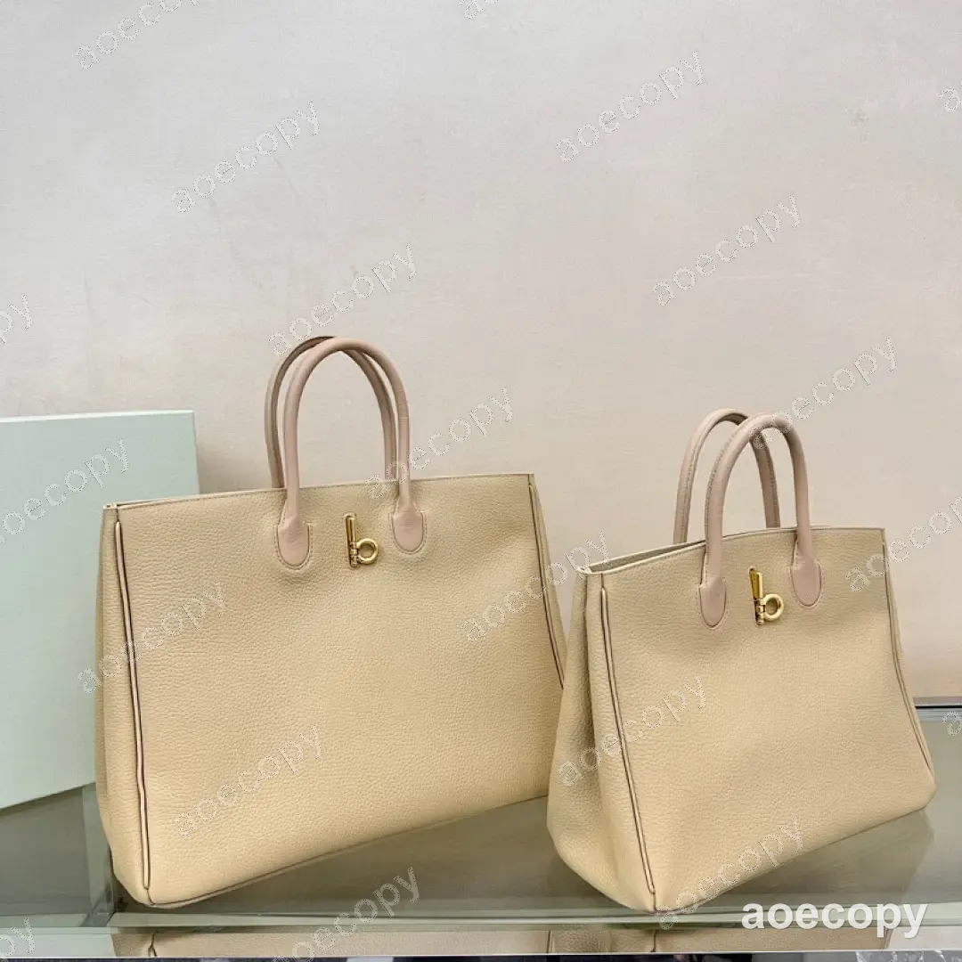 可愛い新作 バーバリー バッグ コピー 01064E60 No.0316