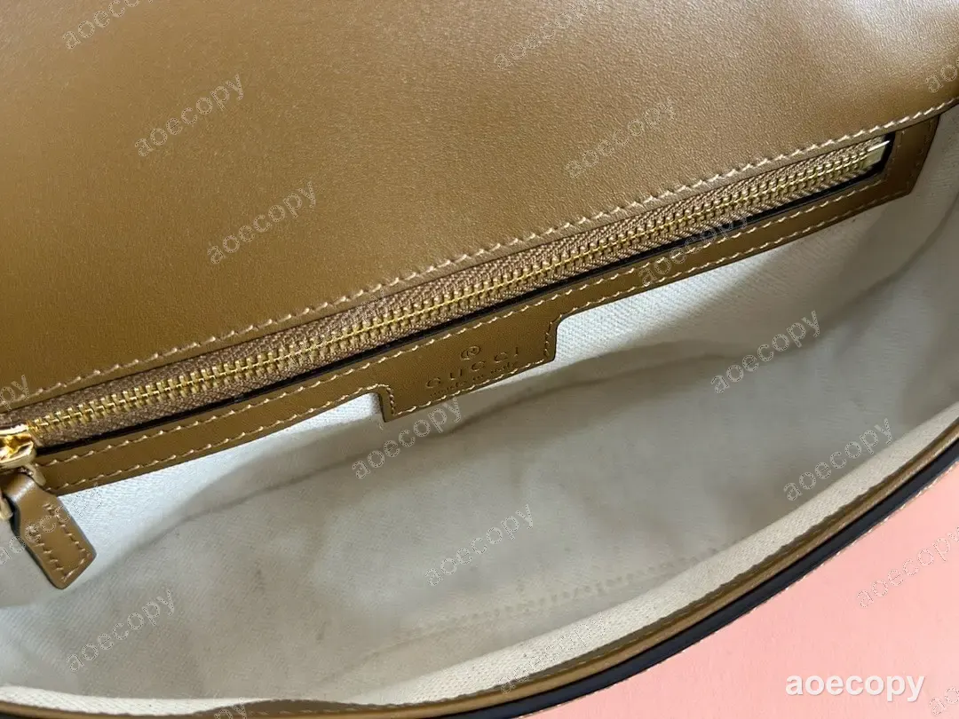 可愛い グッチ ブロンディ ショルダーバッグ 偽物 815715 No.0217