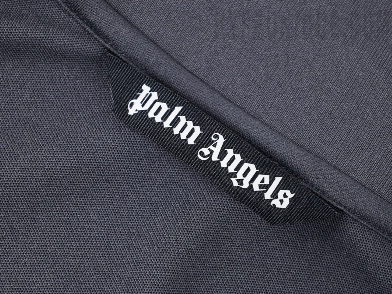the neck tag