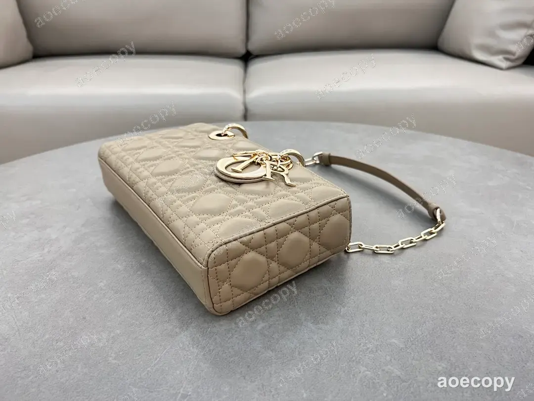 大人気★ ディオール バッグ N級品 5X5CM No.0215