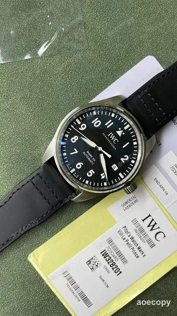 大人気★ アイ・ダブリュー・シー ブラック ウォッチ スーパーコピー SW300 No.0002
