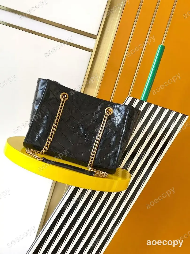 可愛い サンローラン バッグ 偽物 213564 No.0716
