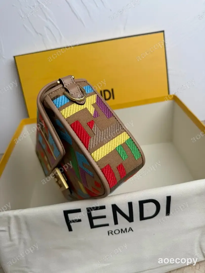 大人気★ フェンディ バッグ N級品 No.0095
