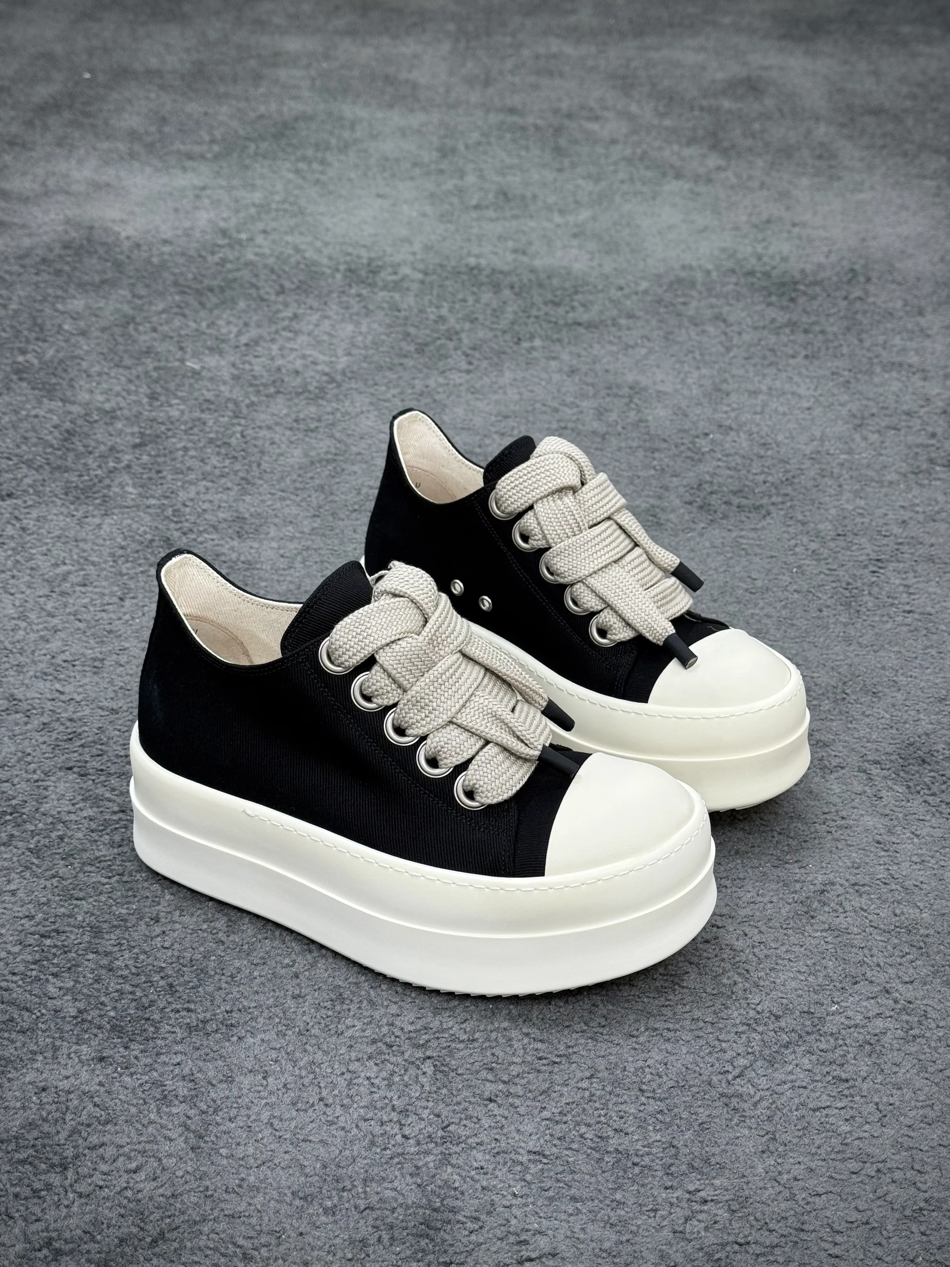 R 0wens DRKSHDW Mega Bumper Jumbolace Low “Black/Milk” Sneakers