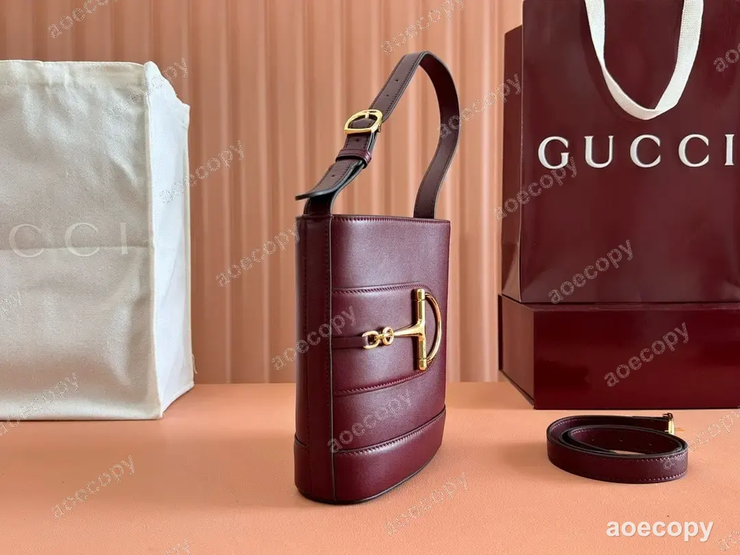 大人気★ グッチ ショルダーバッグ N級品 833665 No.0175