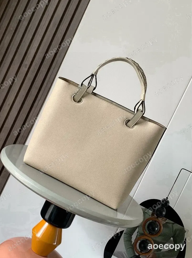 大人気★ ロエベ バッグ N級品 No.0121