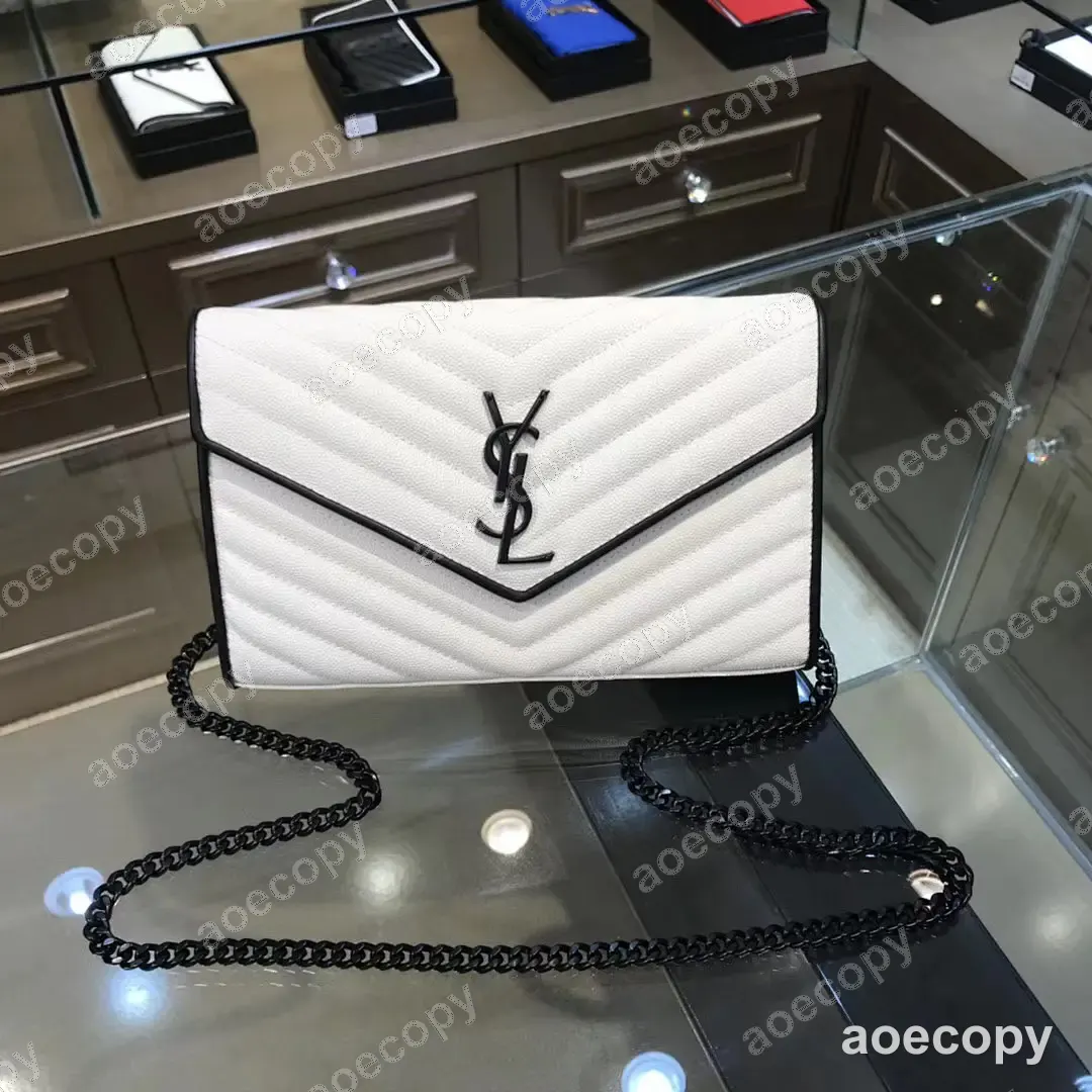 大人気★ サンローラン ショルダーバッグ スーパーコピー 377828BH No.0638