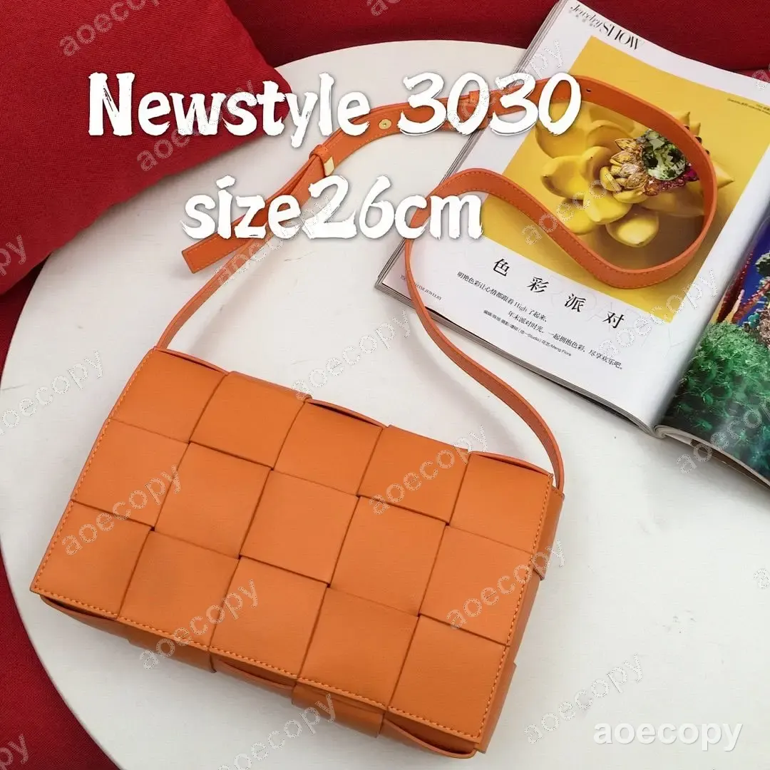 大人気★ バーバリー カセット バッグ N級品 CPG601280 No.0009