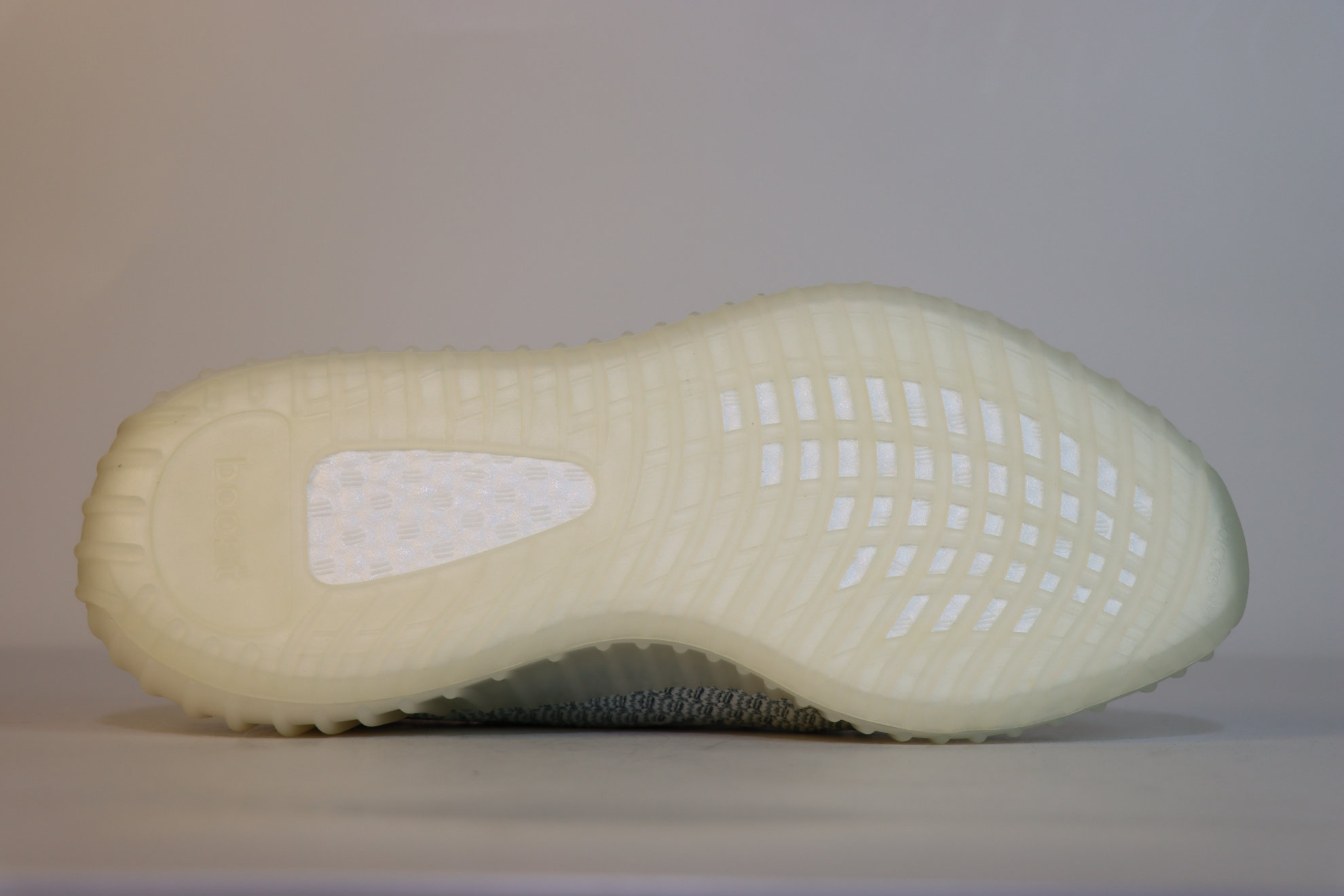 YEEZ 350 V2 CLOUD WHITE REFLECTIVE REPLICA FW 5317