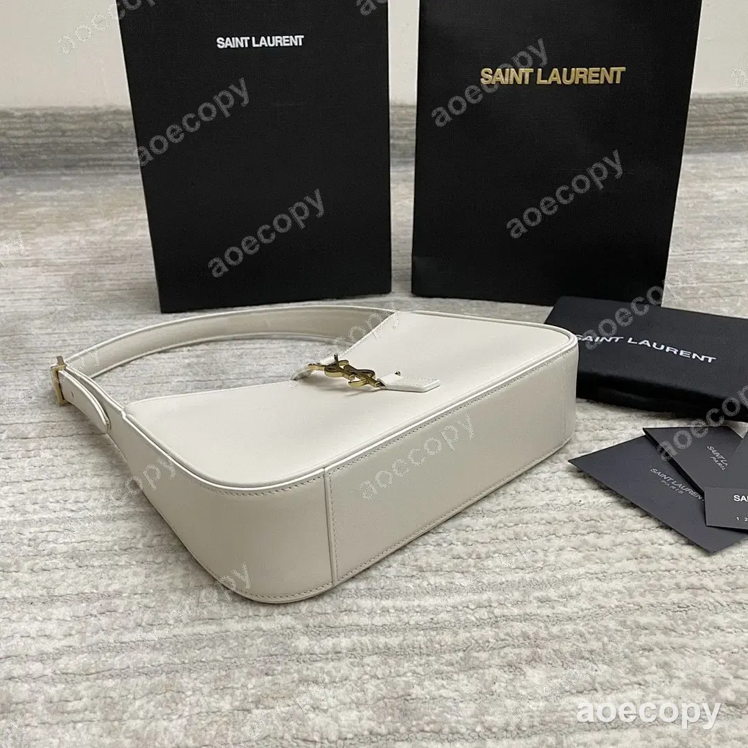 可愛い新作 サンローラン ショルダーバッグ N級品 657228PW No.0594