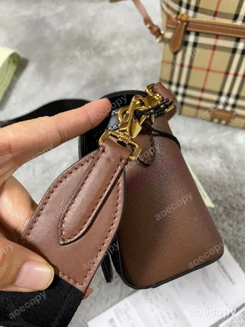 新作 バーバリー バッグ N級品 0035110D No.0404