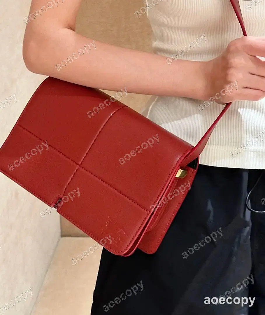可愛い新作 バーバリー バッグ スーパーコピー 00285D25 No.0109