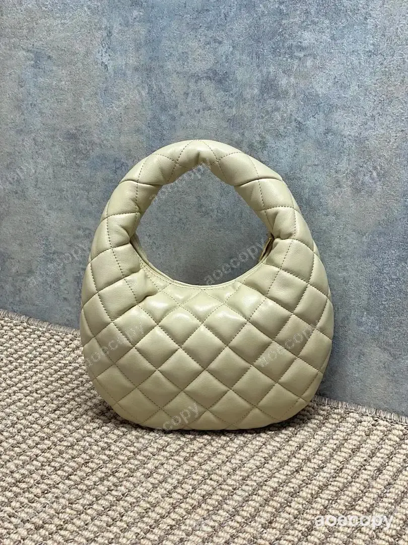 激安 サンローラン ショルダーバッグ 偽物 851689 No.0519