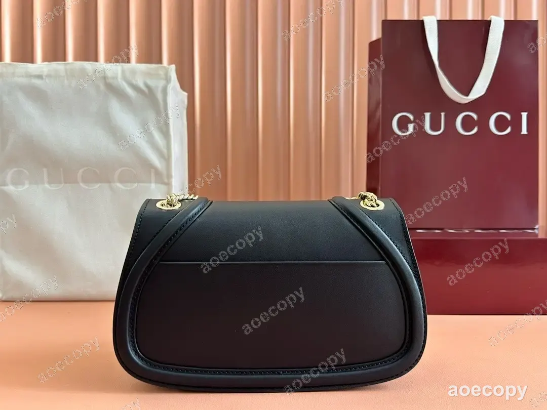 新作 グッチ ブロンディ ショルダーバッグ 偽物 815715 No.0215