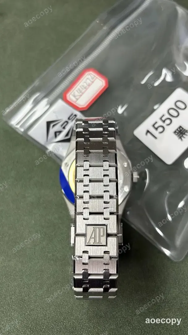 人気モデル オーデマ・ピゲ ロイヤルオーク ブラック ウォッチ N級品 K44272 No.0032