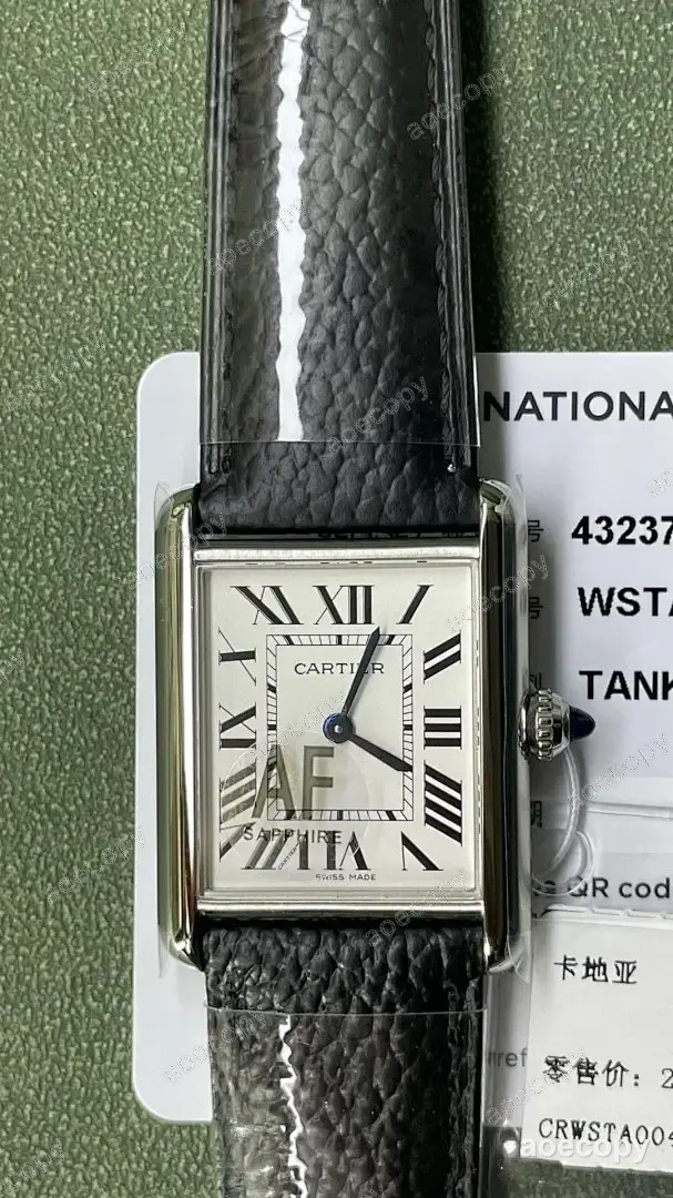 大人気★ カルティエ タンク ウォッチ スーパーコピー No.0076