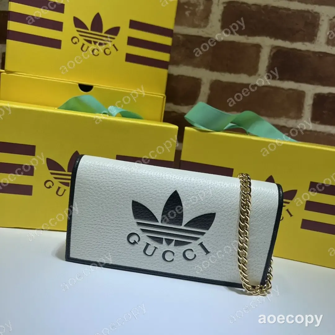 大人気★ グッチ チェーン チェーンウォレット N級品 621892AD No.0242