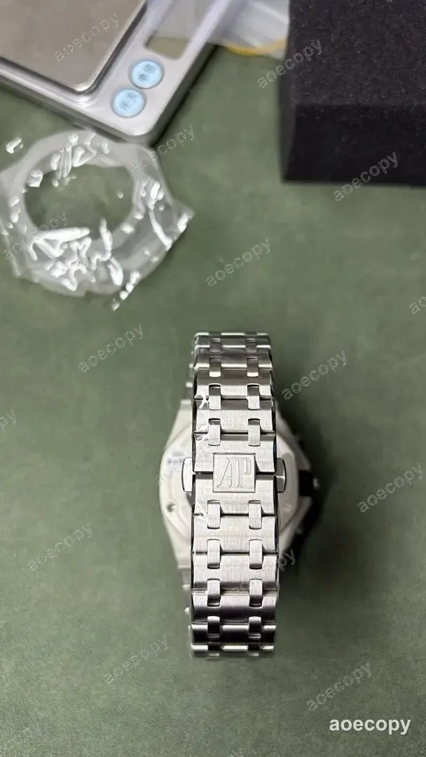 大人気★ オーデマ・ピゲ ロイヤルオーク ウォッチ スーパーコピー J22425 No.0024