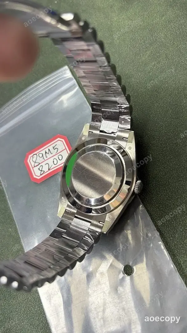 新作 ロレックス デイデイト ブラック ウォッチ N級品 89M58200 No.0177