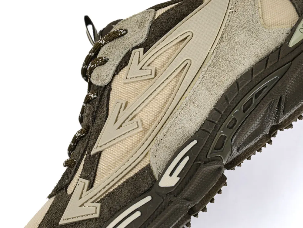 9. Off-White tongue label detail with woven laces and branding