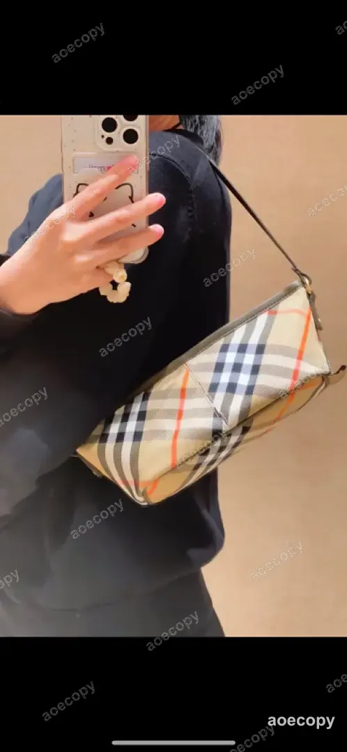 可愛い バーバリー バッグ 偽物 00567364 No.0396