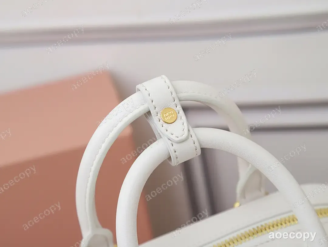 大人気★ ミュウミュウ バッグ N級品 No.0005