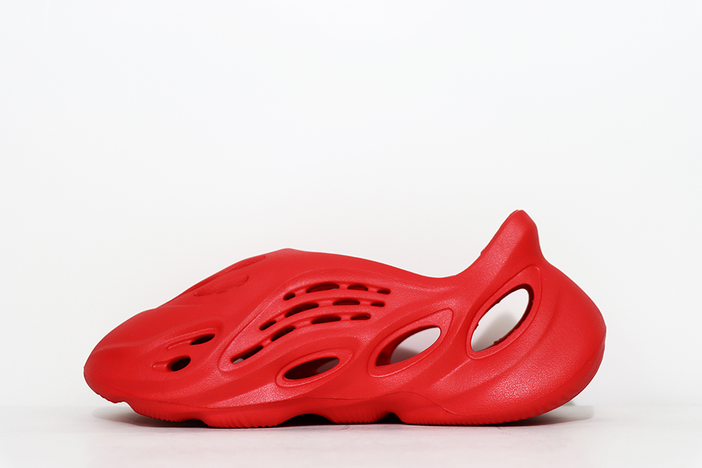 YEEZY FOAM RUNNER 'VERMILION' REPLICA