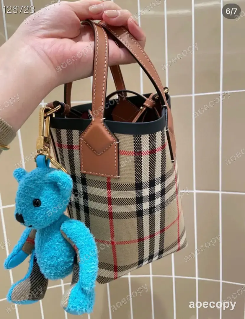 大人気★ バーバリー バッグ N級品 000025F1 No.0441