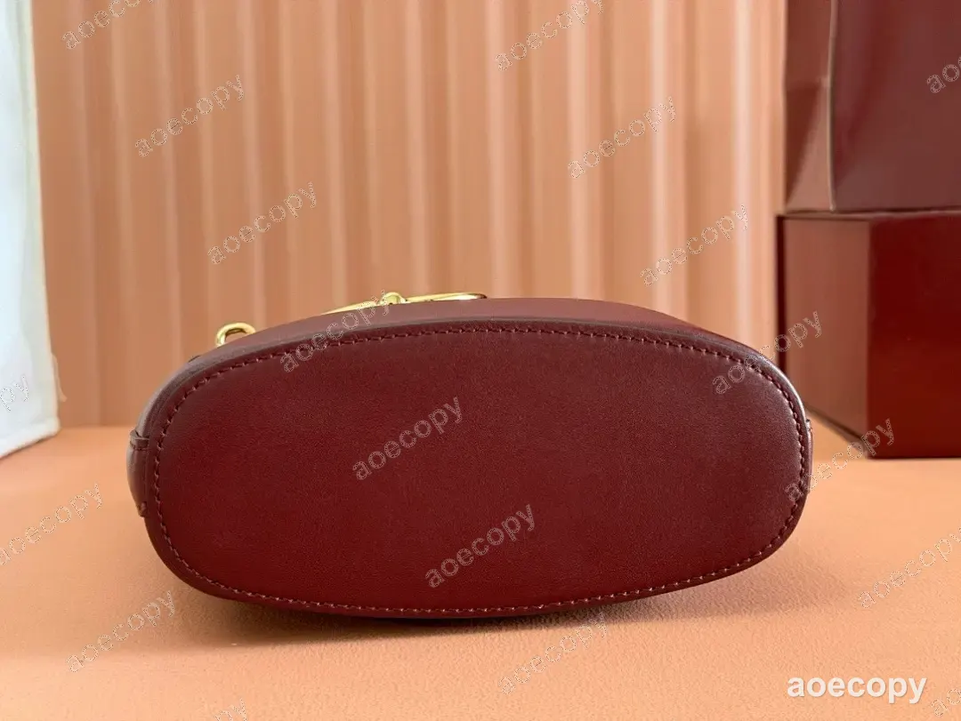 大人気★ グッチ ショルダーバッグ N級品 833665 No.0175