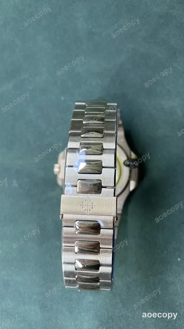 人気モデル パテック・フィリップ ノーチラス ローズゴールド ウォッチ N級品 5711R No.0005