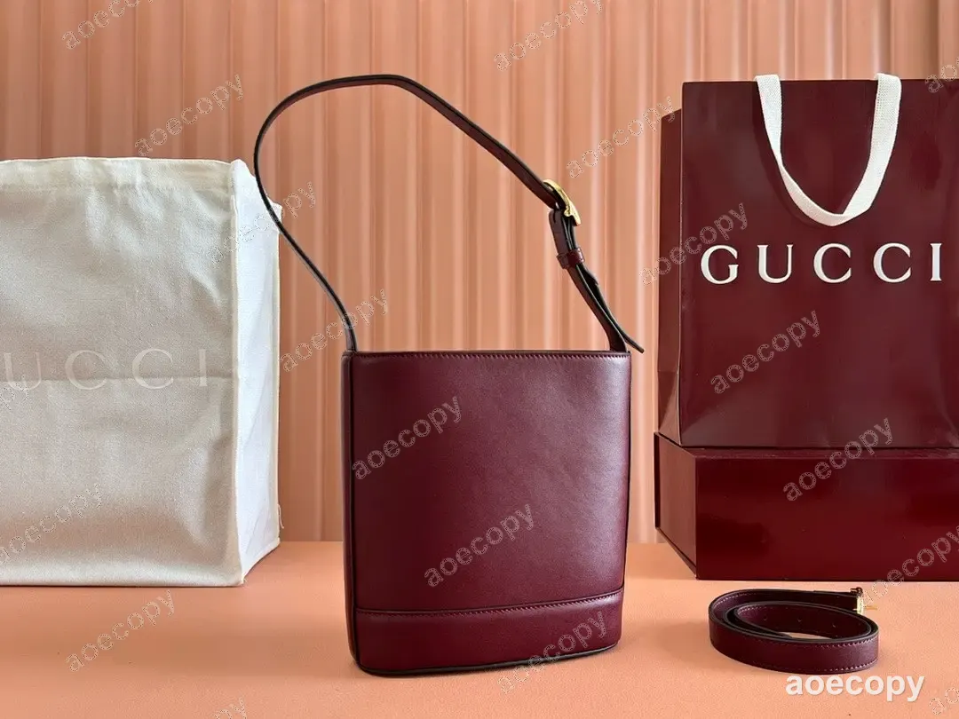 大人気★ グッチ ショルダーバッグ N級品 833665 No.0175