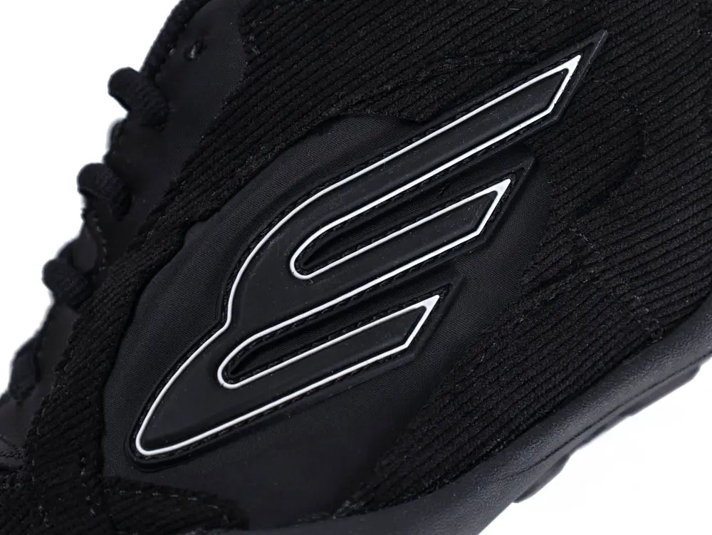 Logo on the left side of the shoe toe
