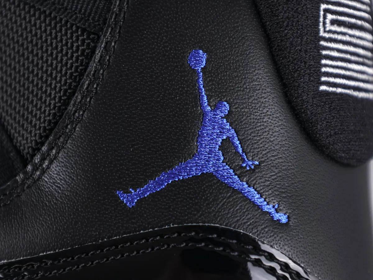 Side Logo Detail