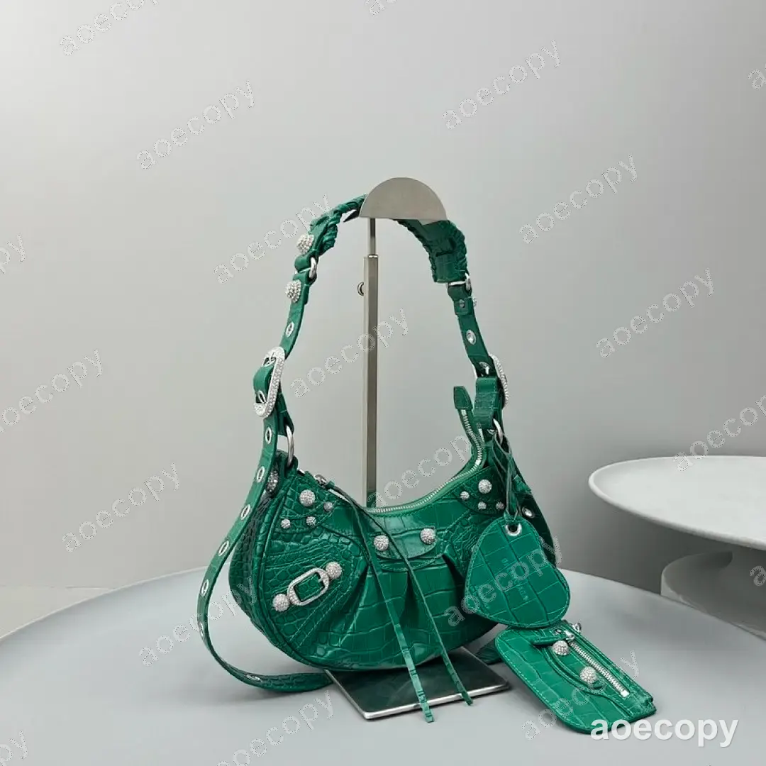 大人気★ バレンシアガ ル カゴール バッグ 偽物 No.0160