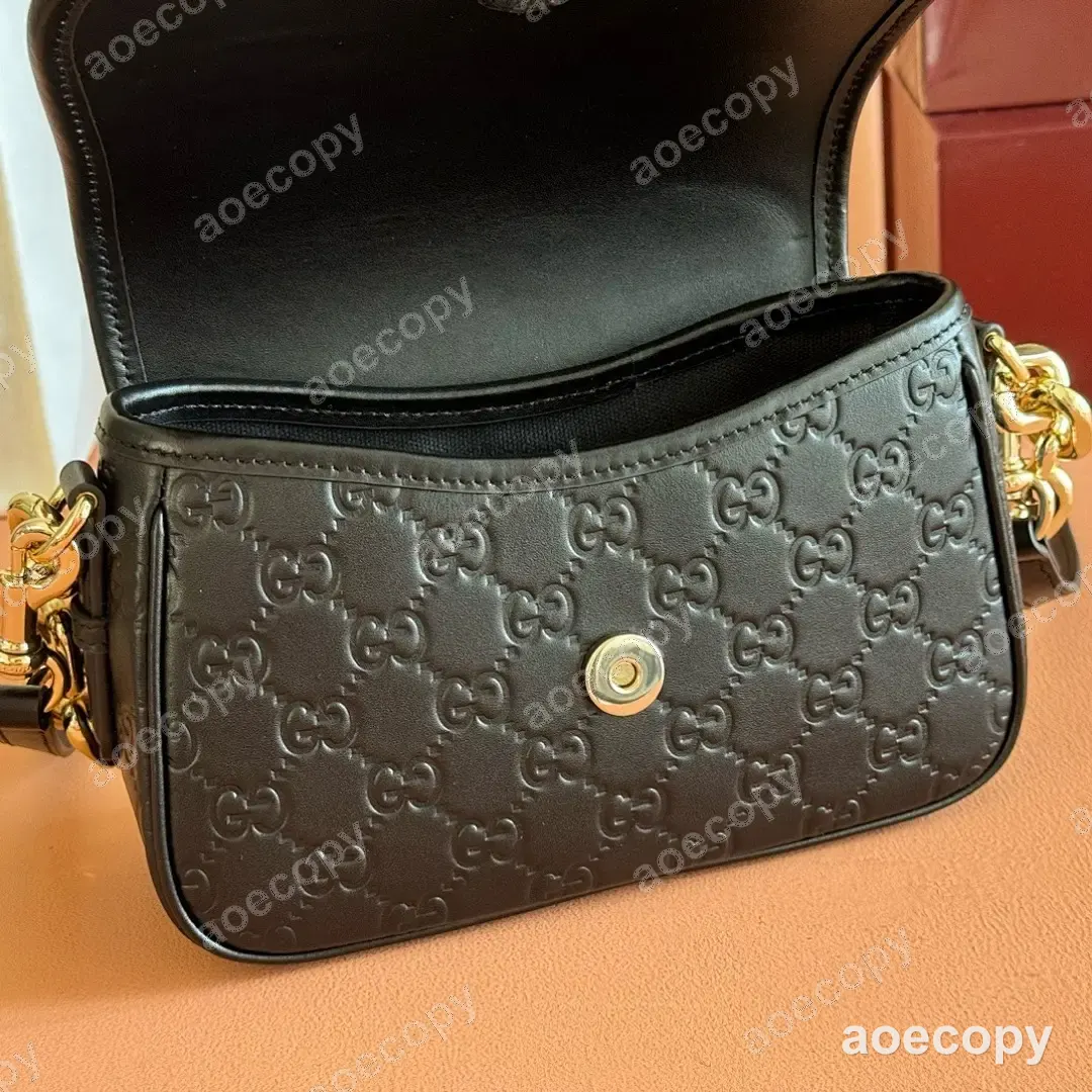 可愛い グッチ エンブレム ショルダーバッグ コピー 847448 No.0226