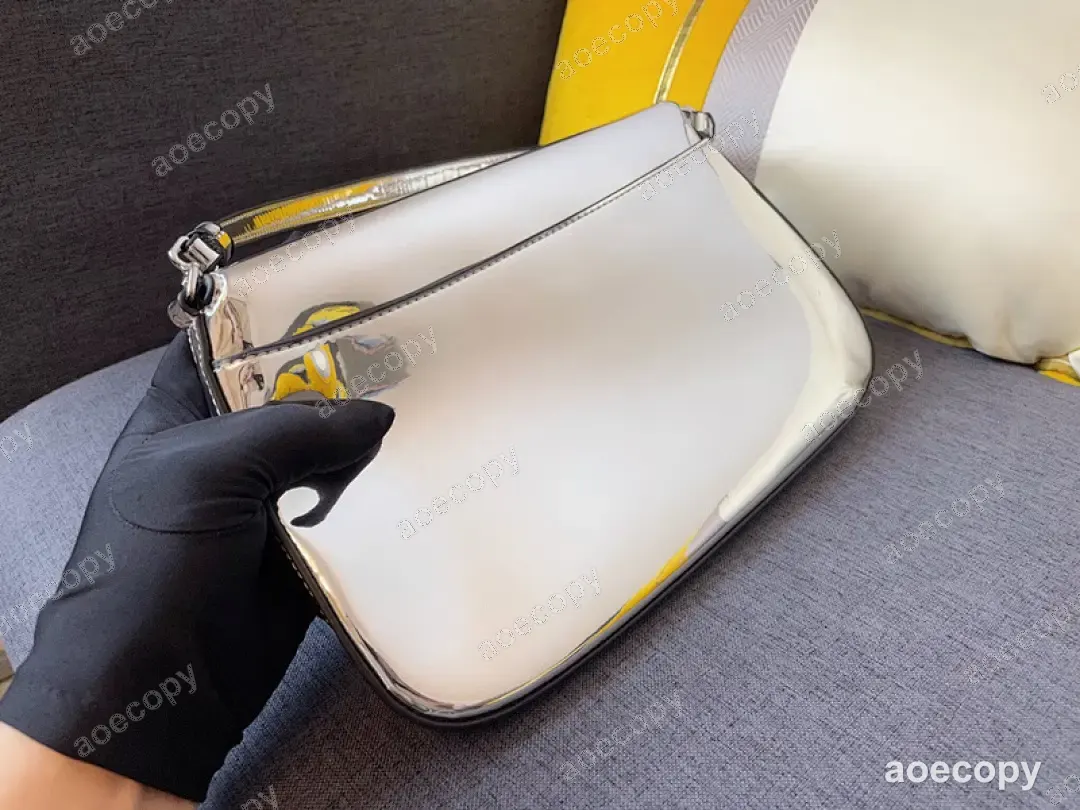 人気新作 プラダ バッグ 偽物 DD3302450 No.0244